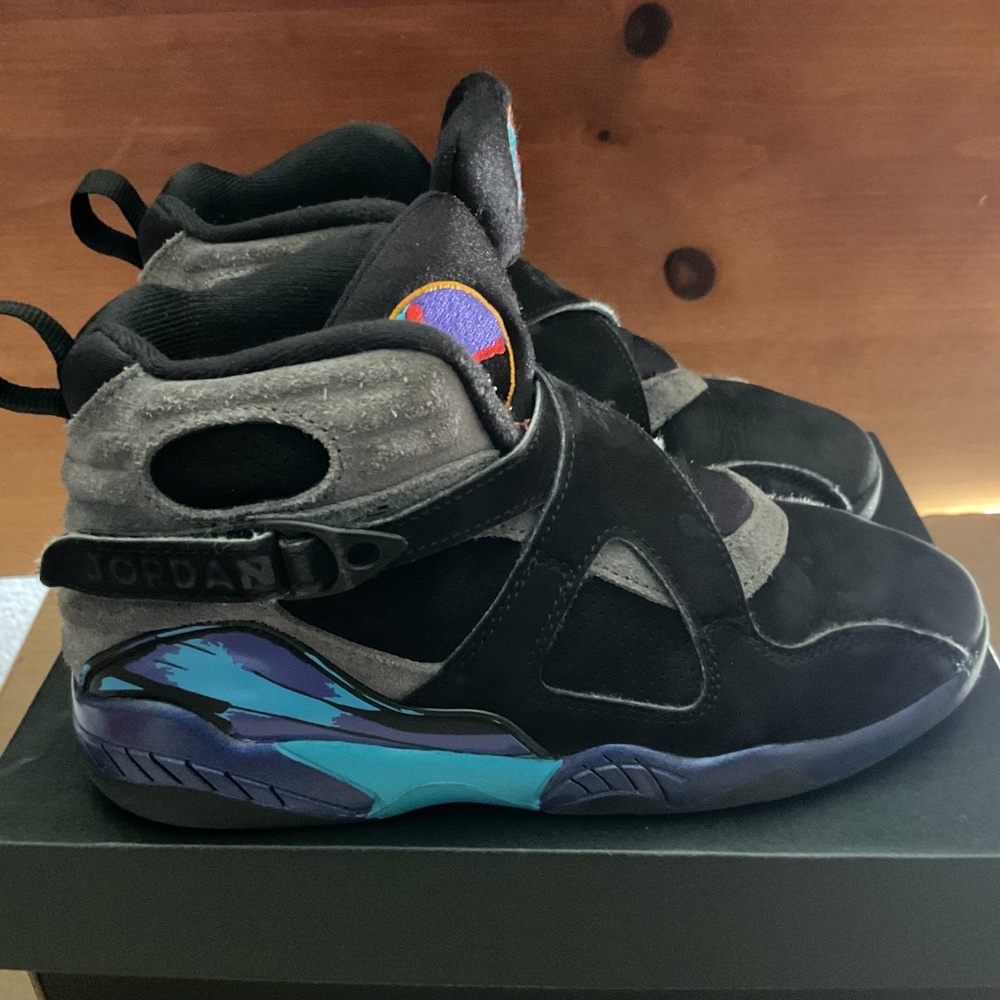 Kids Jordan Retro 8 Size 2Y - Picture 7 of 11